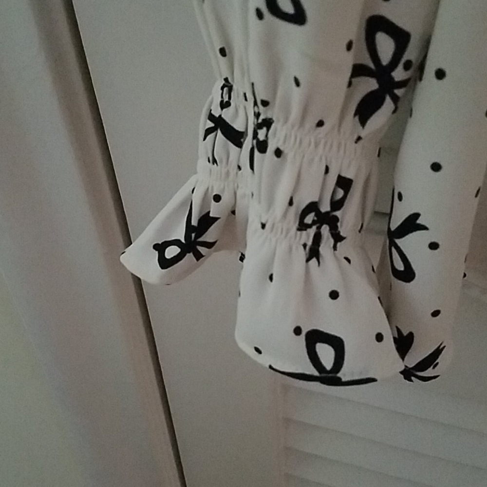 - Talbots cream with black bows blouse - Picture 3 of 4